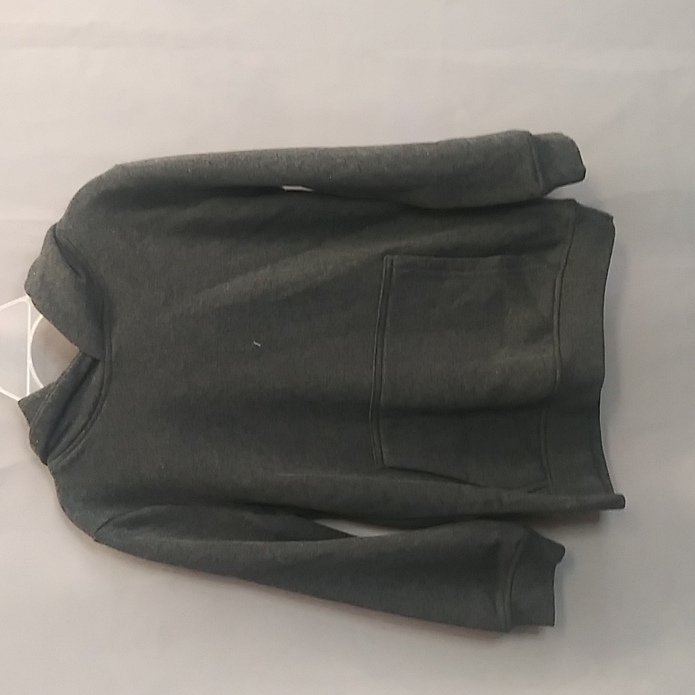 Size 5/6. Sweatshirt